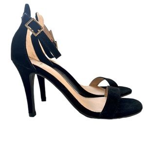 Women New Black Velvet Heels by Material Girl Size 6.5M Shoes